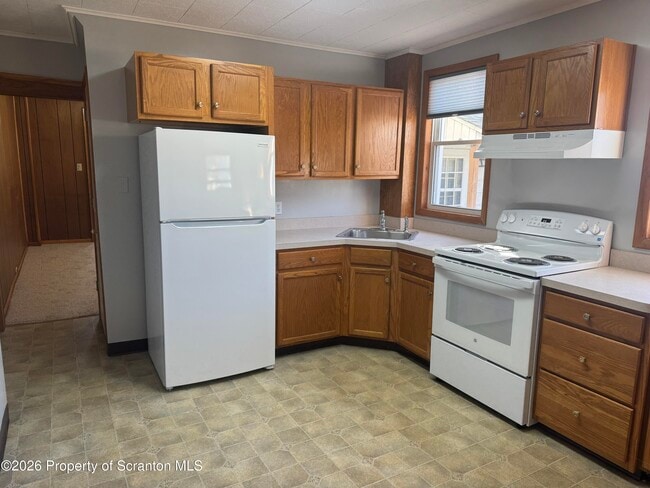 Building Photo - 205 Battin St