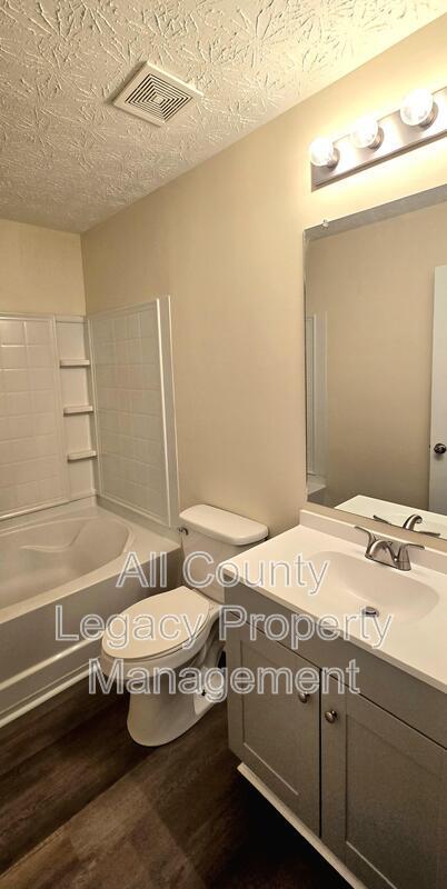 Building Photo - 2478 Piering Dr