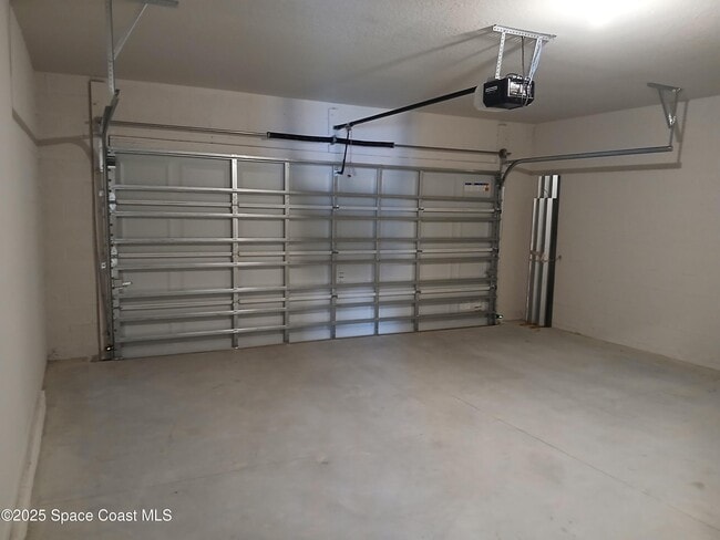 Building Photo - 1560 Gardenton St NW