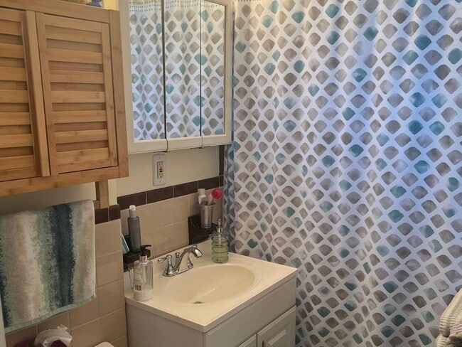 Building Photo - 43 Daniels St