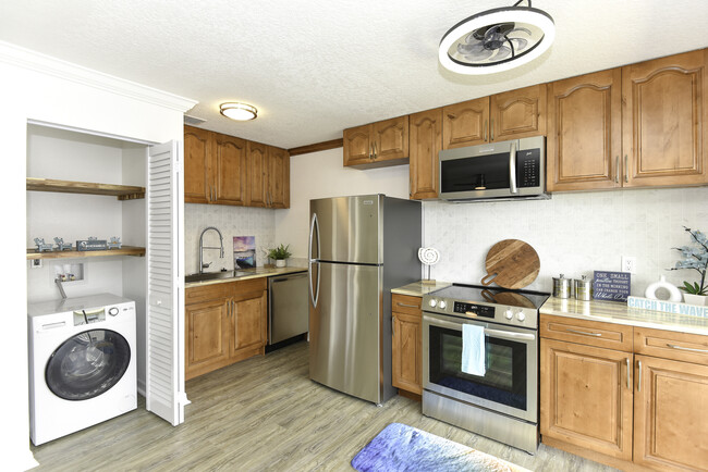Building Photo - 436 Auburn Dr