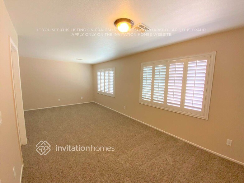 Building Photo - 9336 Thunder Falls Ct