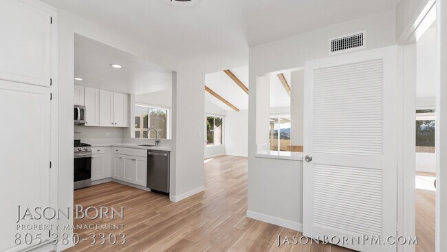 Building Photo - 1784 Sweet Briar Pl