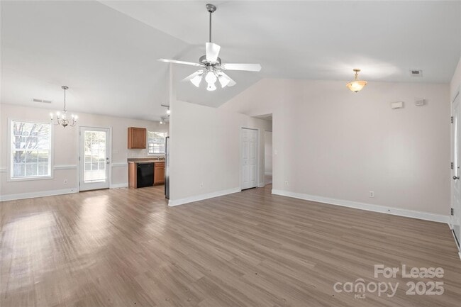 Building Photo - 3007 Laurel Creek Ln