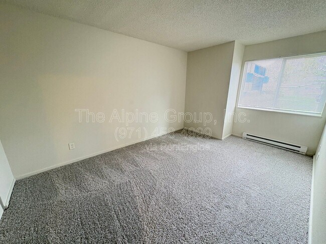 Building Photo - 17890 SW Alexander St