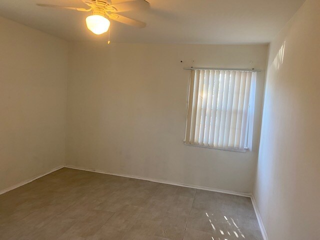 Building Photo - 7004 Hazeltine Ave