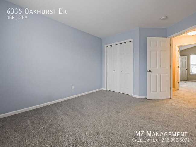 Building Photo - 6335 Oakhurst Dr