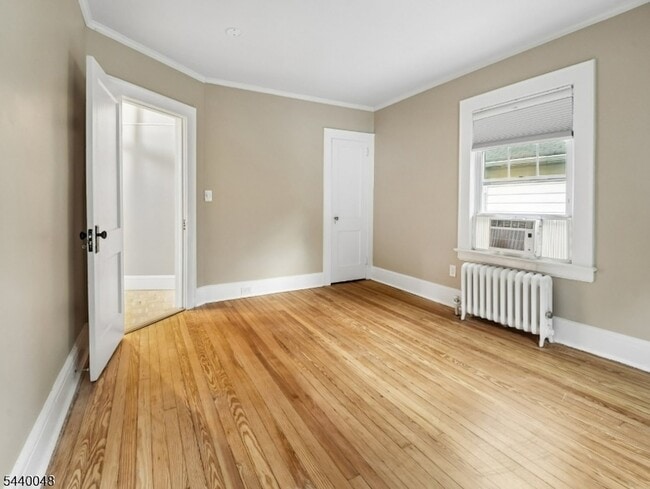 Building Photo - 485 Valley Rd