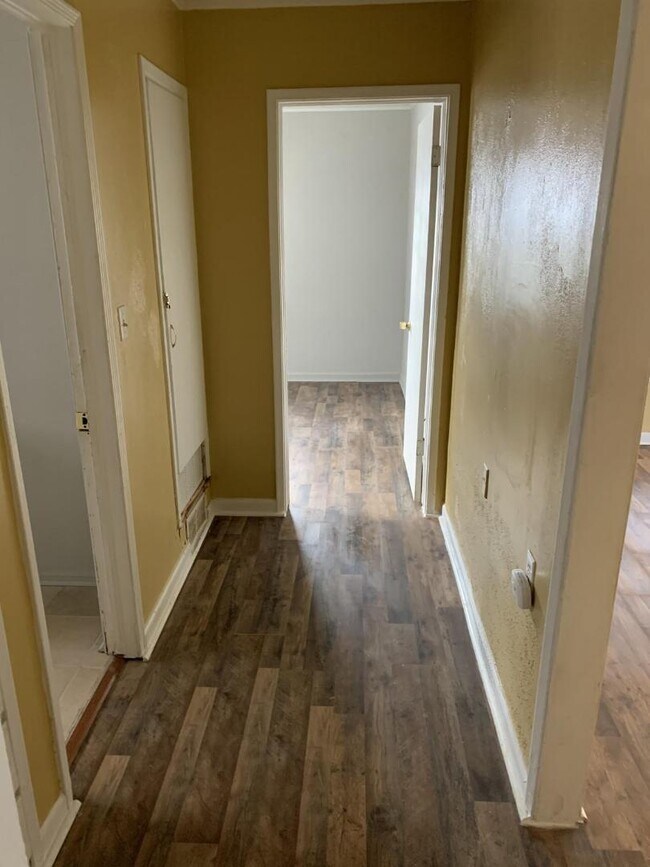 Building Photo - 1509 Meyers Pl