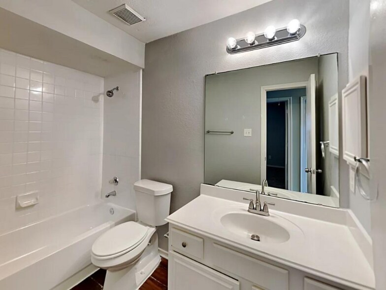 Building Photo - 7802 Coral Way