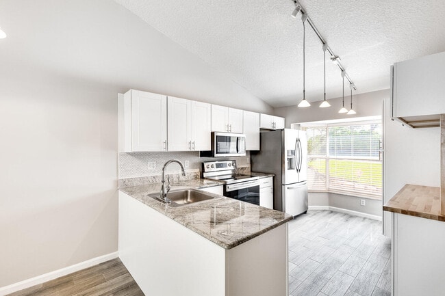 Building Photo - 11036 SE Sea Pines Cir