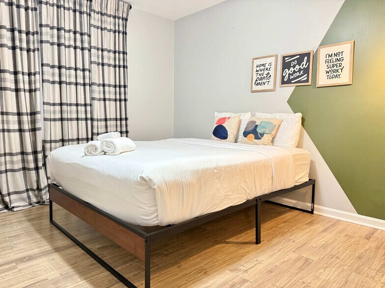 Building Photo - 1267 Sweet Pine Dr