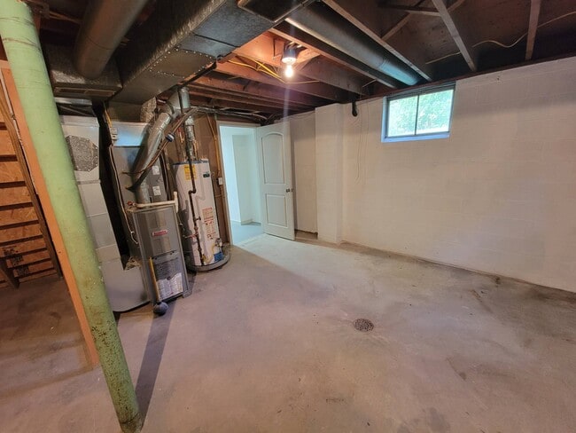 Building Photo - 209 Wayland St