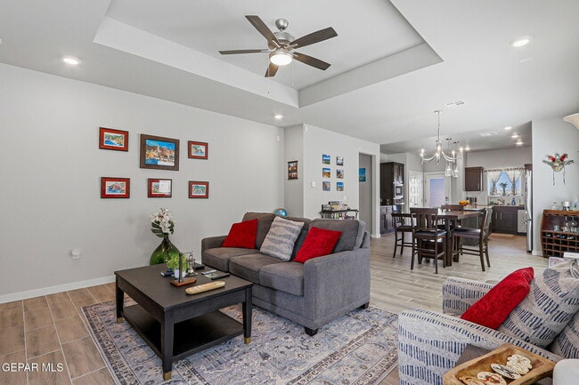 Building Photo - 51049 Fox Trl Ave