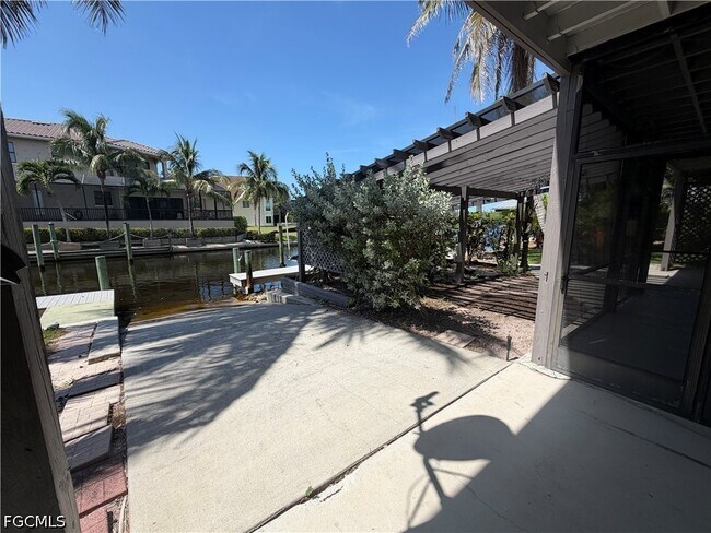 Building Photo - 27189 Gasparilla Dr
