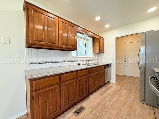 Building Photo - FOR LEASE | Broken Arrow - Union Schools | Available Now!