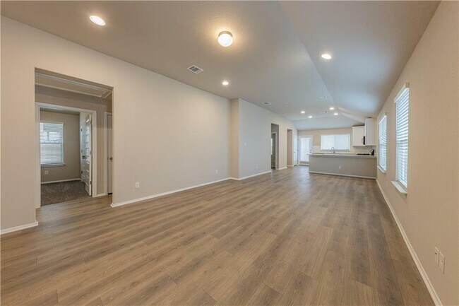 Building Photo - 5705 Respinto Dr