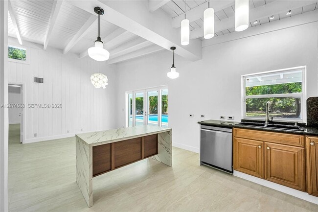 Building Photo - 7480 SW 122nd St