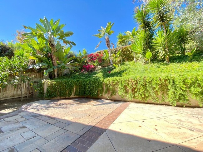 Building Photo - Spacious 4-Bedroom Home in Prime Aliso Viejo Location – Newly Updated