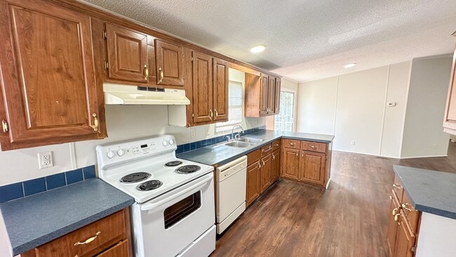 Building Photo - 16487 Brittany Way