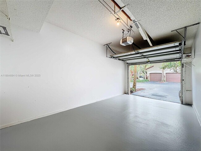 Building Photo - 10524 NW 10th St