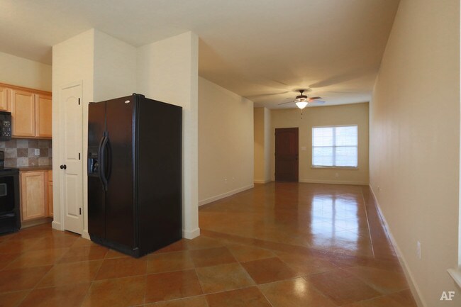 Building Photo - 3312-3314 Jenne Hill Dr