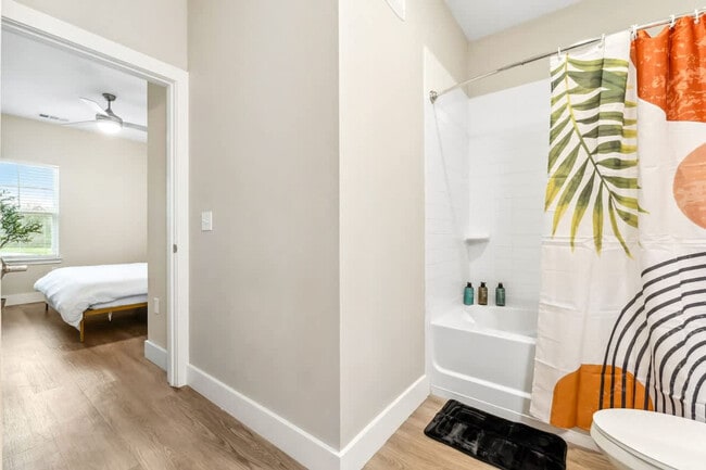 Building Photo - 12550 Windy Pointe Lp