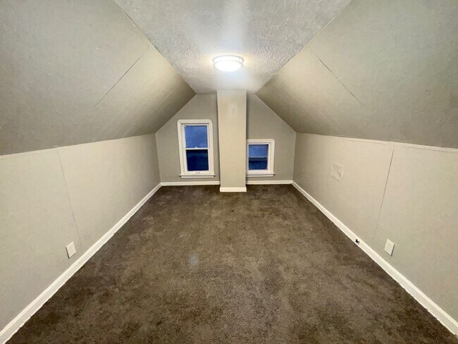 Building Photo - 12918 Ferris Ave