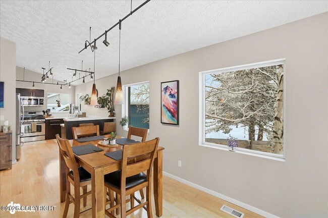 Building Photo - 2350 Cleo Ave