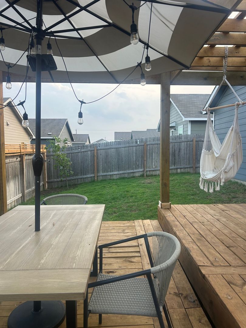 Building Photo - 148 Mica Trl