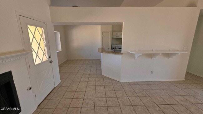 Building Photo - 1529 Plaza Verde Dr