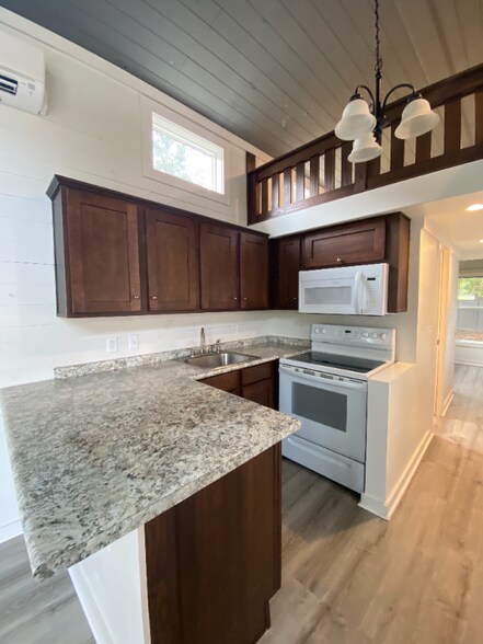 Building Photo - 9 Tiny Home Cir