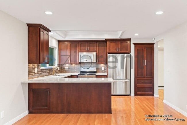 Building Photo - 34348 Atteridge Ct