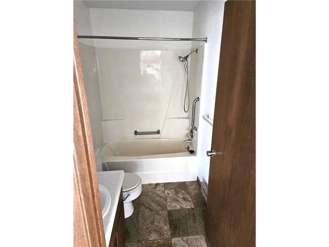 Building Photo - 110 1st St N