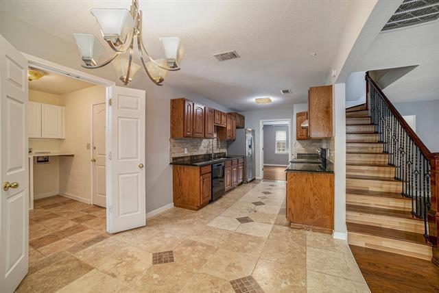 Building Photo - 2940 Flamingo Cir