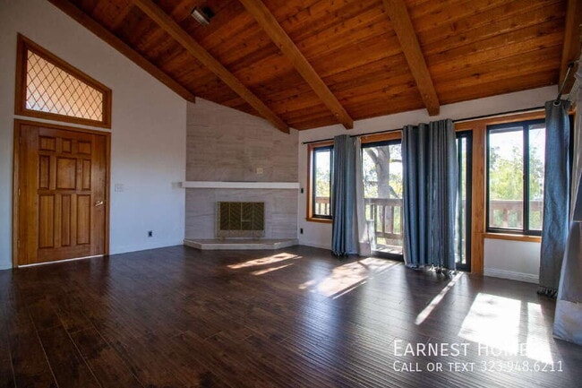 Building Photo - 11619 Lerdo Ave