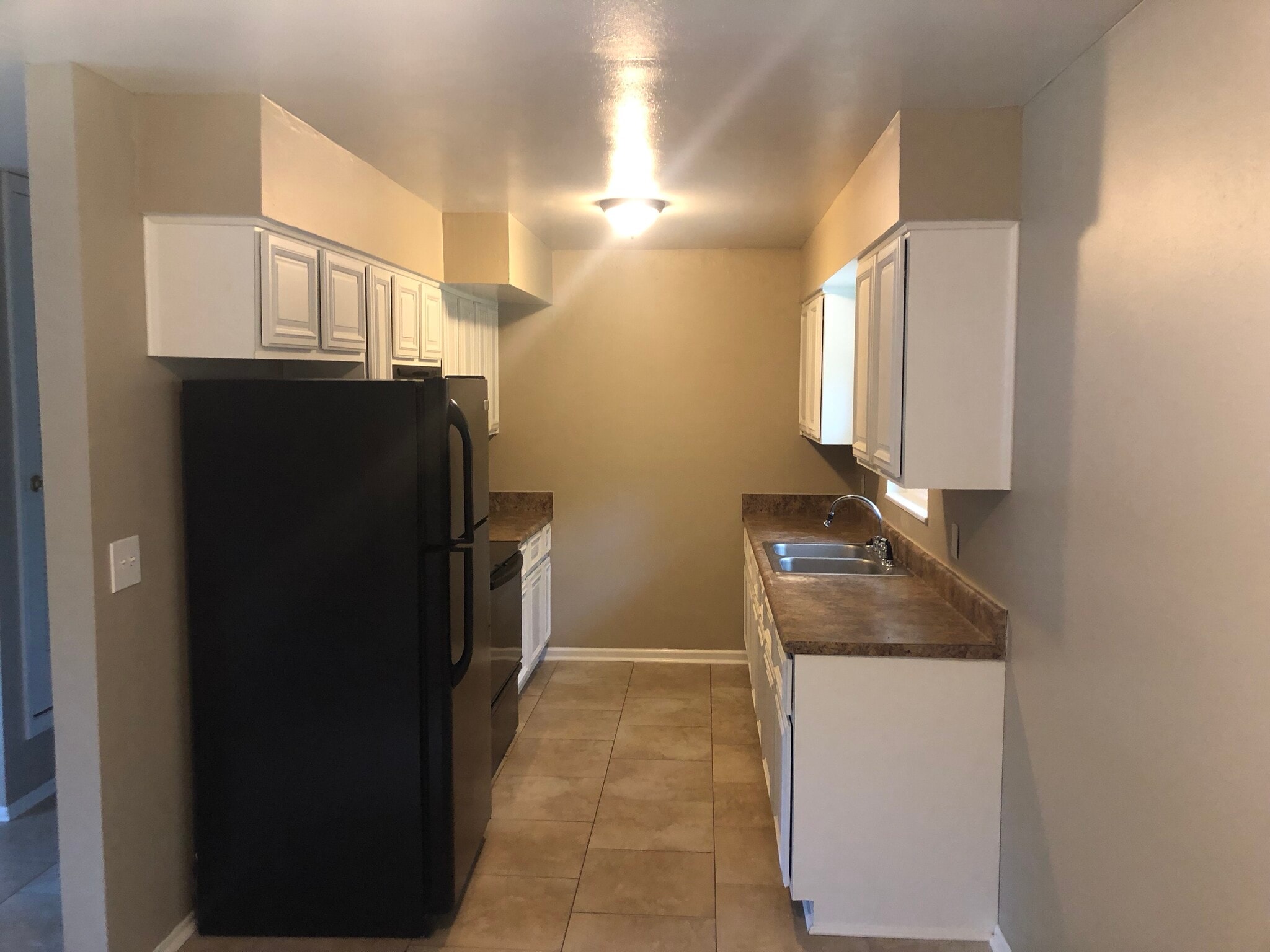 KITCHEN - 6500 Julia Dr