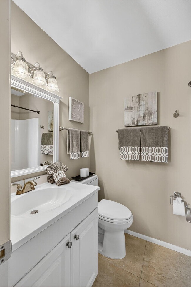 Building Photo - 202 Pinecrest Cir