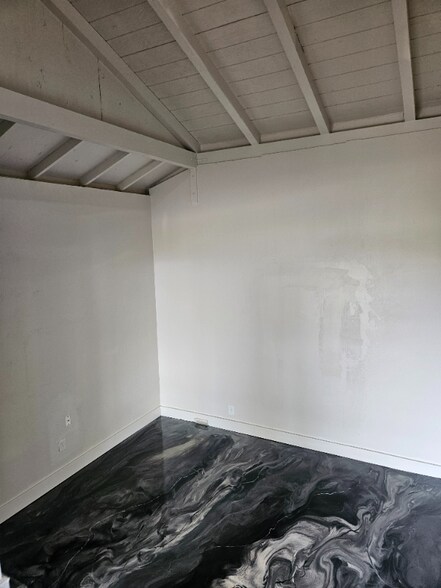 Building Photo - 89 Waipoli Rd