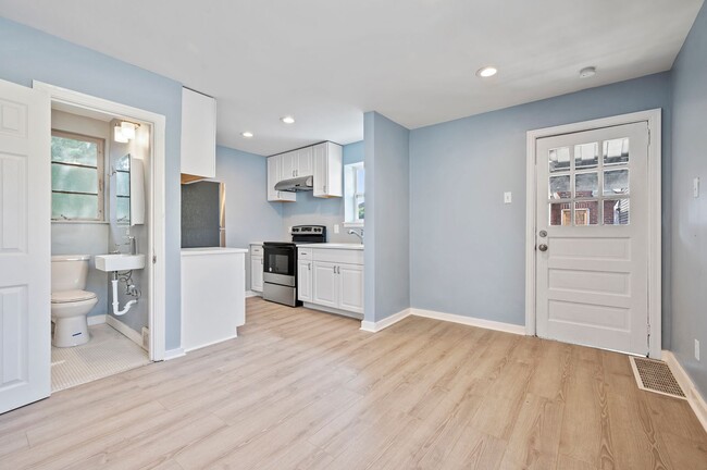 Building Photo - 4631 Torley St