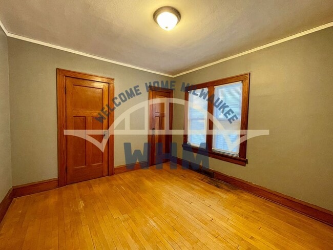 Building Photo - 2722 N 48th St