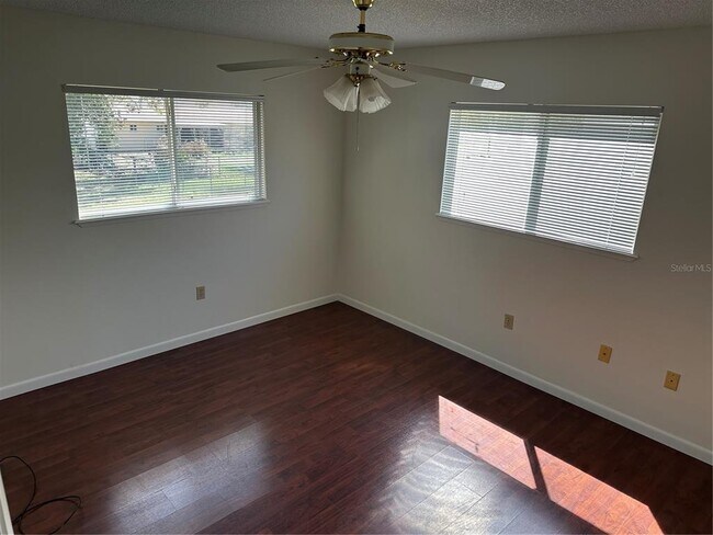 Building Photo - 11143 SW 78th Ave