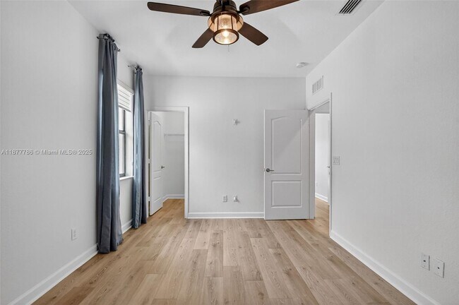 Building Photo - 7176 Sandgrace Ln