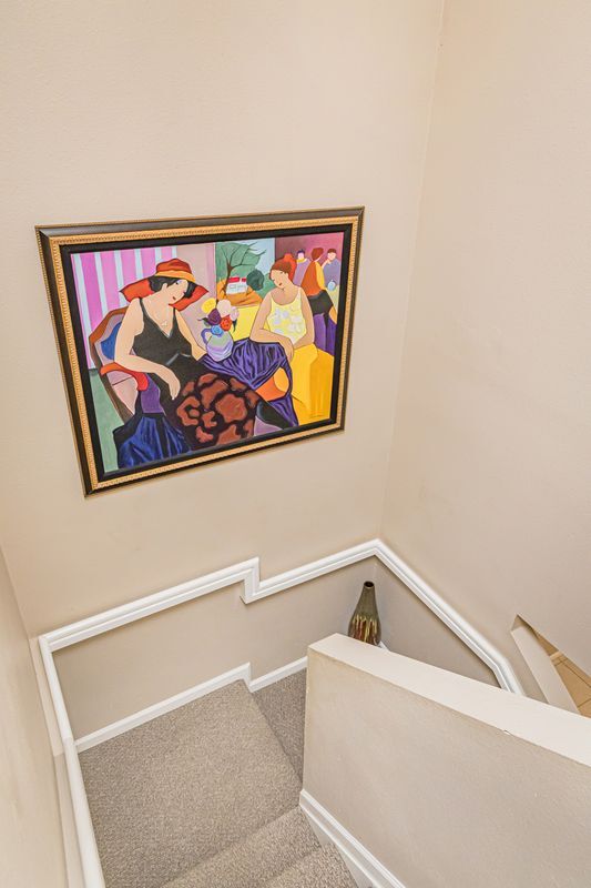 Building Photo - 1651 Hawthorne Pl