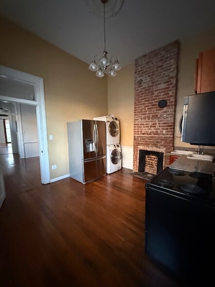 Building Photo - 2227 Brainard St