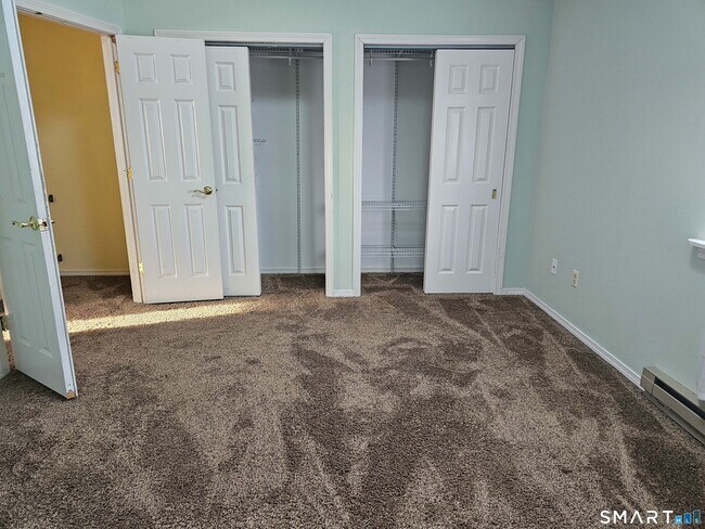 Building Photo - 151 Shelter Rock Rd