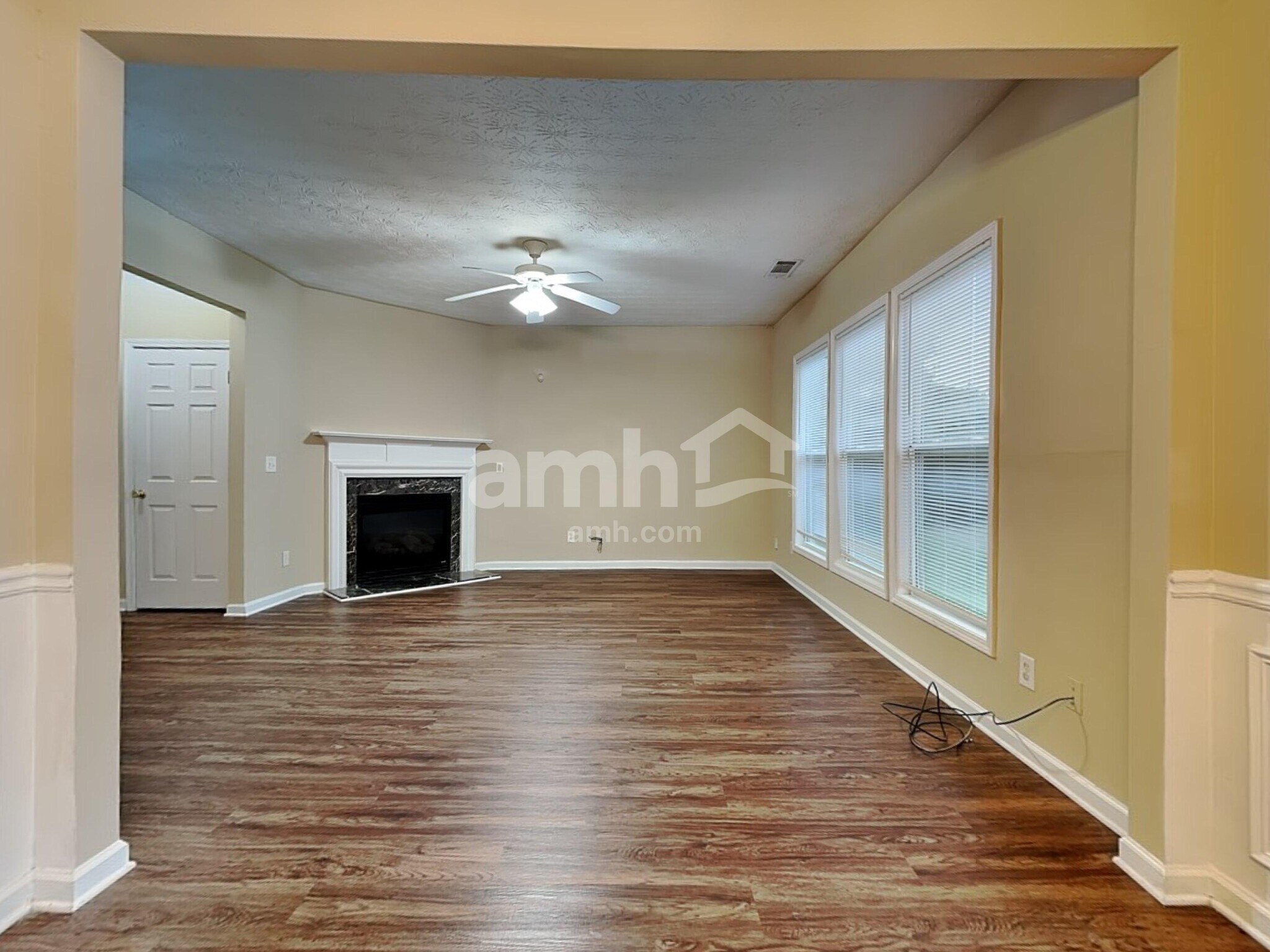 Building Photo - 4245 Windale Dr NW