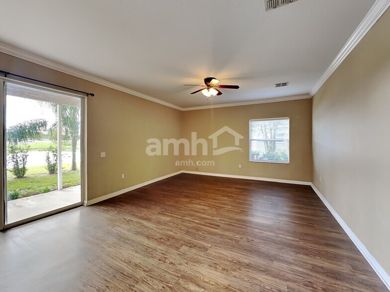 Building Photo - 3247 Chessington Dr