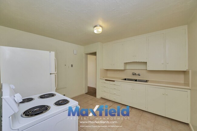 Building Photo - Sugarhouse Area - 2 BD 1 BA 1 GA