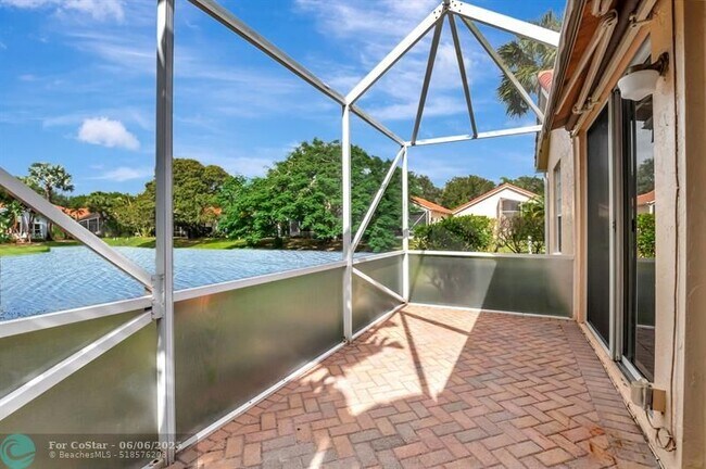 Building Photo - 11081 Springbrook Cir